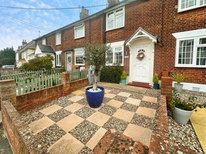 High Street- click for photo gallery